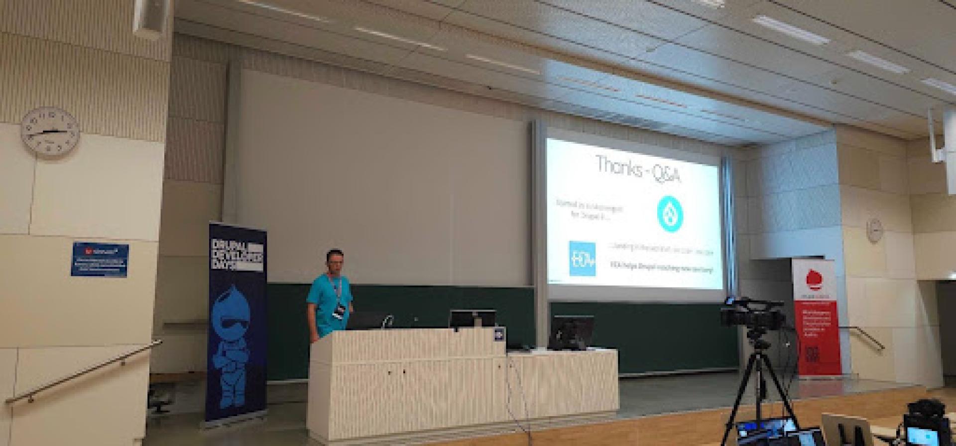 Jurgen Haas presenting at a event