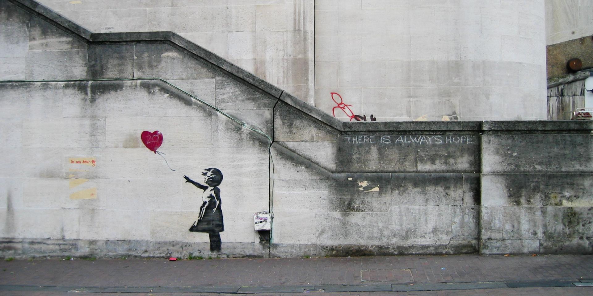 Banksy Graffiti: Girl with the red balloon