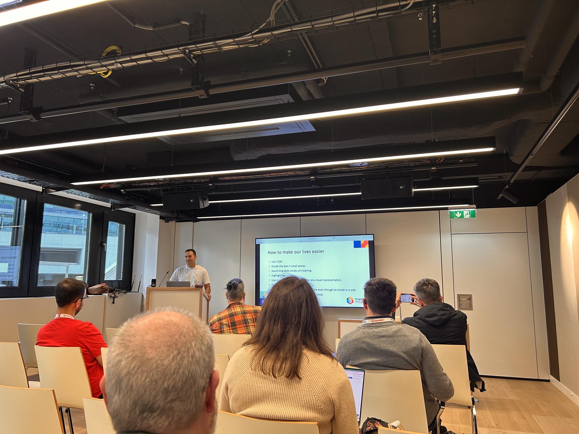 Alvaro Hurtado's session “How it feels to be dyslexic in a world dominated by written communication”