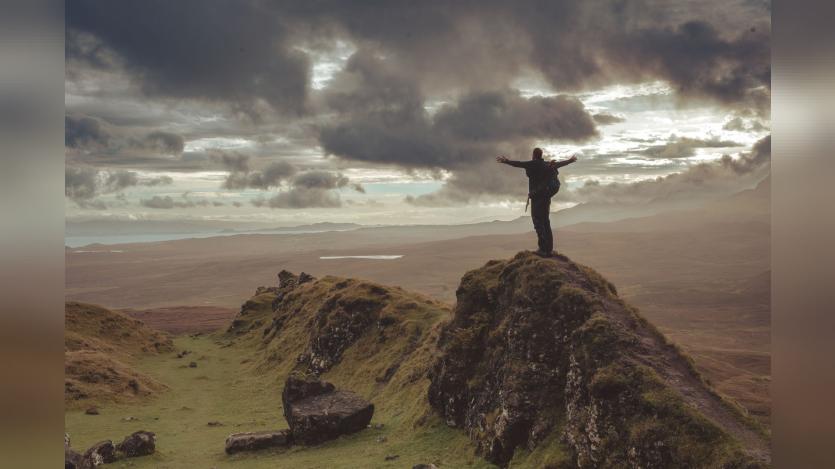 An man exploring the quiraring