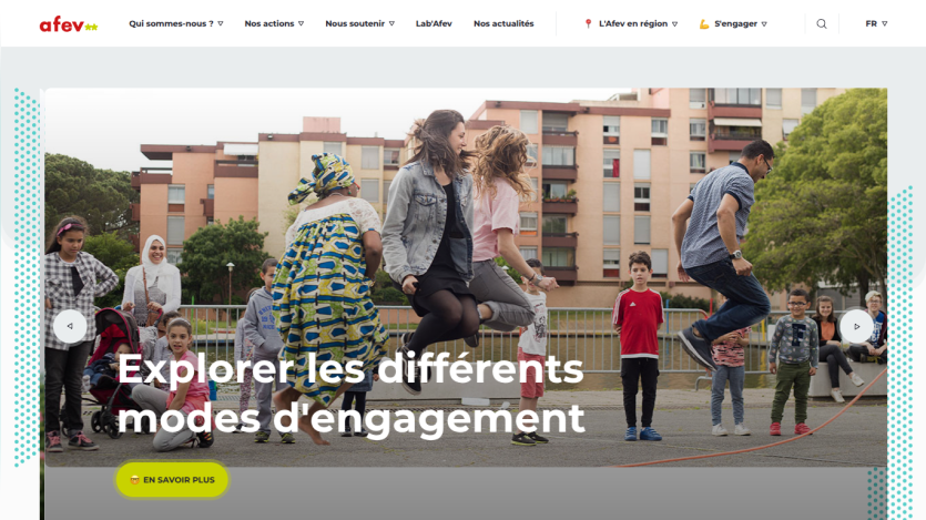 Homepage with people jumping rope outdoors and text about exploring different engagement modes