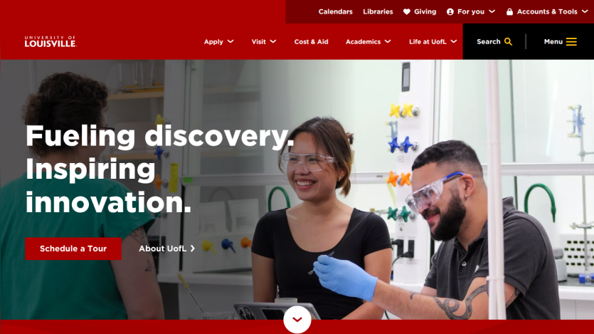 Homepage featuring students in a lab, promoting discovery and innovation.
