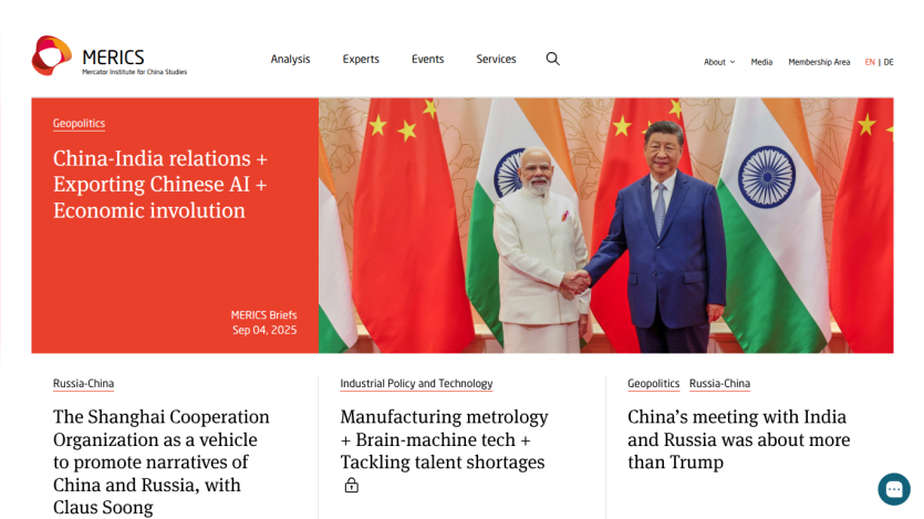 Homepage featuring China-India relations and economic issues with flags and leaders' images.