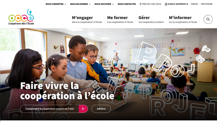 School cooperation project website with children in classroom and navigation menu in French