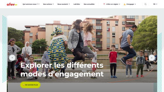 Homepage with people jumping rope outdoors and text about exploring different engagement modes
