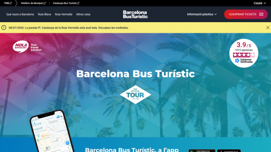 Barcelona Bus Turístic homepage with navigation, announcement banner, and tour promotion with rating and app download options