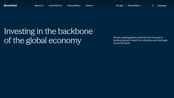 Homepage featuring the tagline about investing in the global economy.