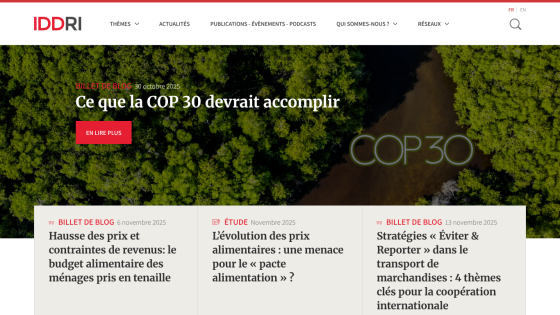 Website header with navigation and hero section about COP 30 goals, featuring a forest background and article headlines.