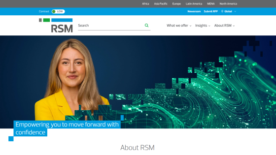 RSM website featuring a woman in a yellow top and a tagline about moving forward with confidence.