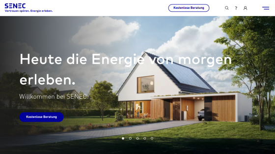 Homepage hero section with a modern solar-powered house and text about experiencing the energy of tomorrow
