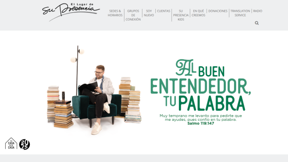 Website header with navigation and a hero section showing a man reading surrounded by stacks of books and a Spanish Bible verse about trusting God's word