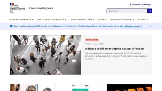 French Ministry of Labour website with news on social dialogue in companies and navigation menu