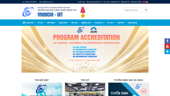 VNUHCMC - UIT website showing program accreditation announcement and navigation menu