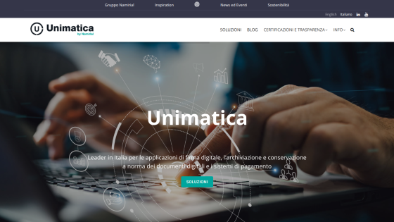 Unimatica homepage with digital signature and document management solutions in Italian, featuring a keyboard background and navigation menu