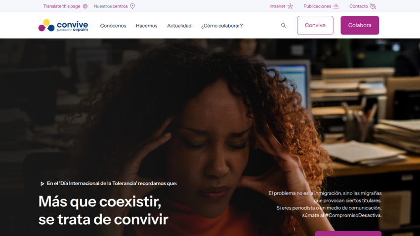 Website header and hero section promoting coexistence over mere tolerance with a call to action for journalists to join #CompromisoDesactiva