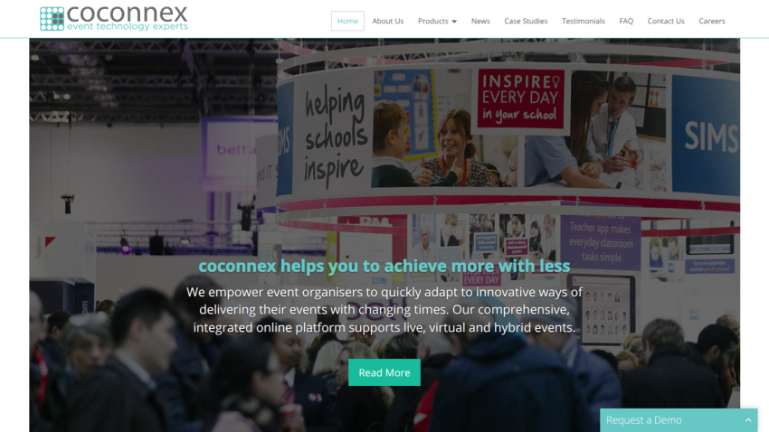 Coconex website promoting event organization services with a crowd in the background.