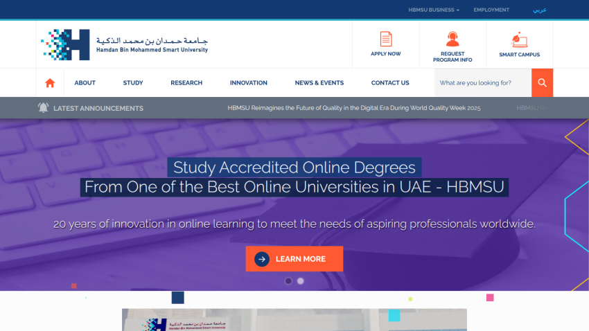 Hamdan Bin Mohammed Smart University homepage promoting accredited online degrees with 20 years of innovation in online learning