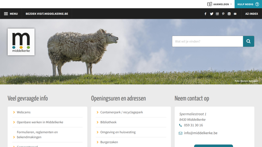 Middelkerke website with navigation menu, search bar, contact info, and links to local services and hours