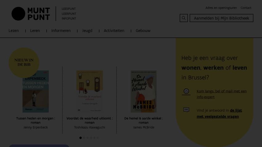 Library website header with navigation and featured books including Tussen heden en morgen, Voordat de waarheid uitkomt, and De hemel & aarde winkel