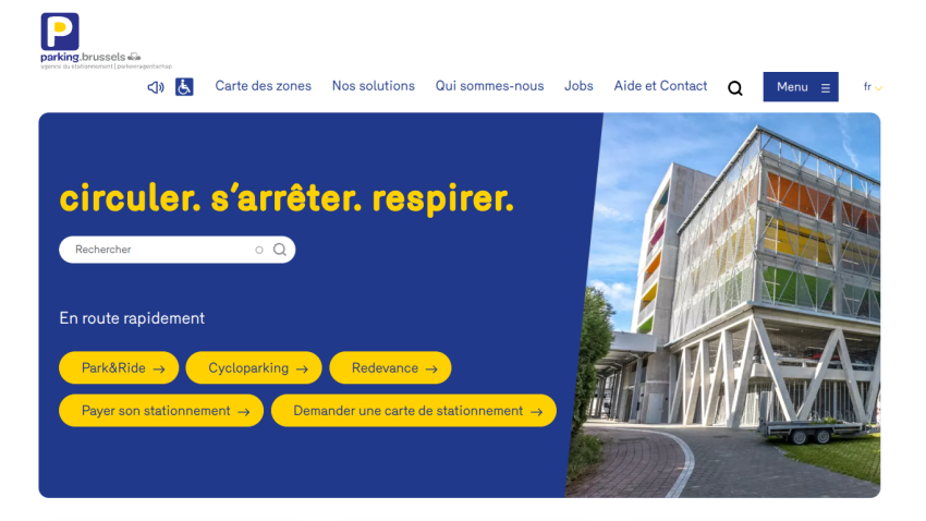 Parking.brussels homepage with navigation links and quick access buttons for parking services, alongside a modern building image.