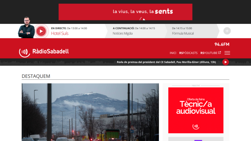 Radio Sabadell website showing live program Hotel Suís, upcoming shows, and featured news section with mountain image